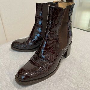 Free Lance Glossy Brown Embossed All Leather Chelsea Boot 38 1/2 (8)